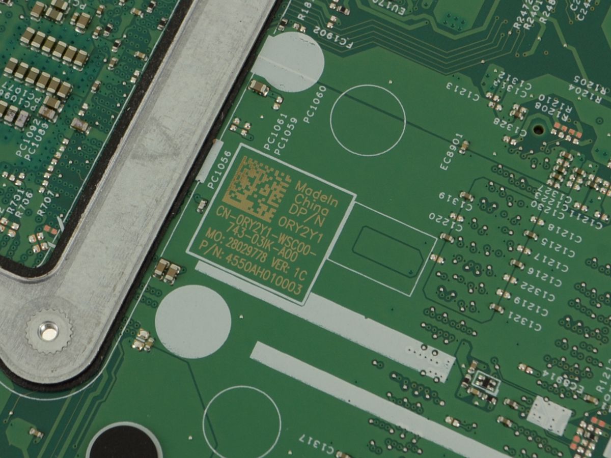 Tarjeta de madre/ Motherboard N/P: RY2Y1 Inspiron 15; intel Core i3 7100U 2.4GHz